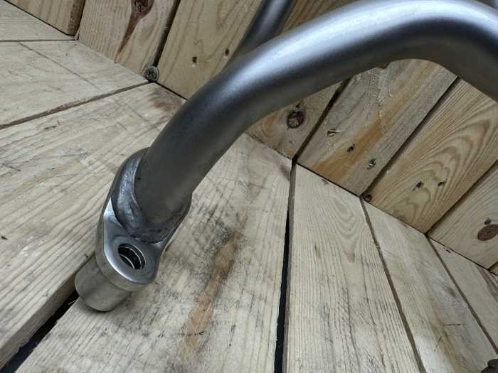 DEFENSA MOTOR IZQ INFERIOR BMW R1250GS