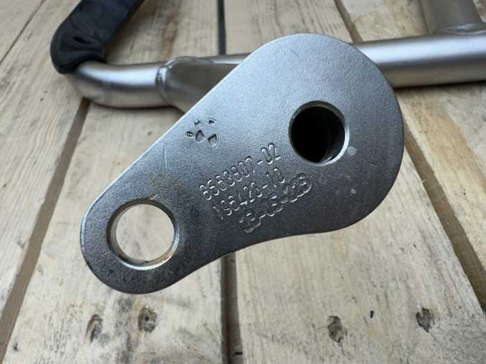 DEFENSA MOTOR IZQ INFERIOR BMW R1250GS